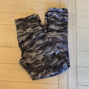 Lululemon capri leggings size 4